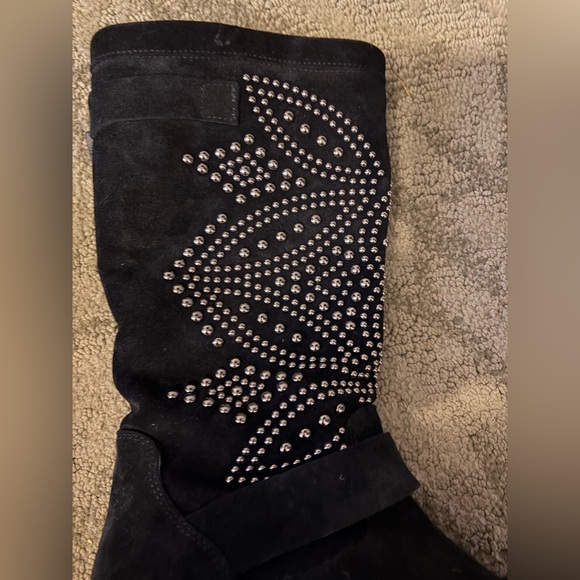 Slouchy suede boots by Mimmu - Picture 7 of 11